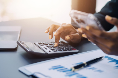 How-do-businesses-survive-long-customer-payment-terms